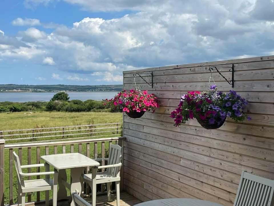 Keanes Of Curraheen, Bar, Restaurant & Accommodation Tralee Eksteriør bilde
