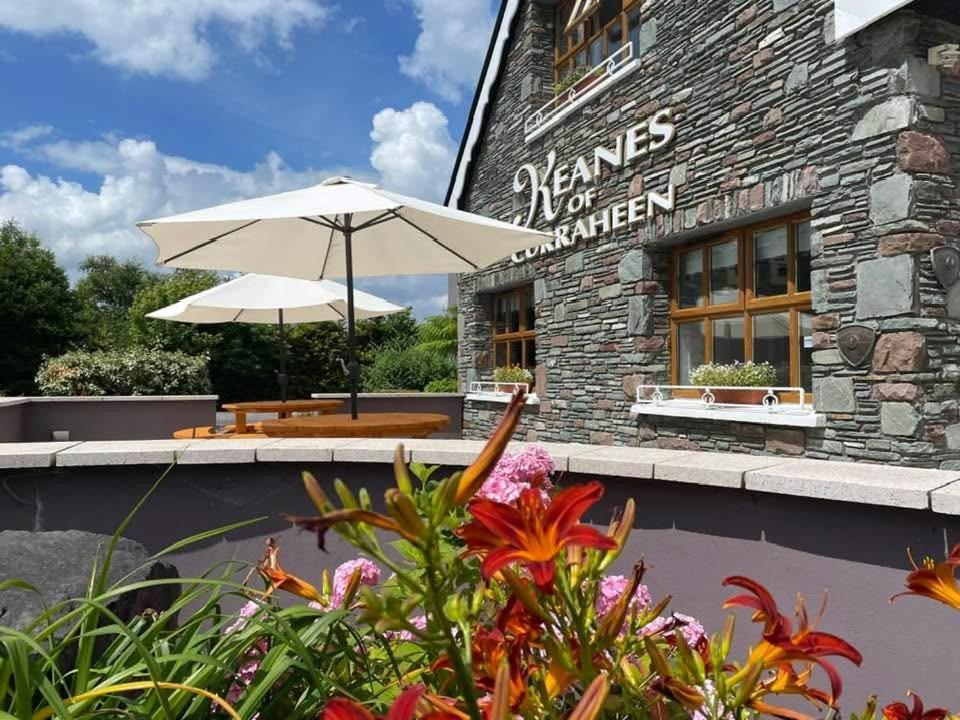 Keanes Of Curraheen, Bar, Restaurant & Accommodation Tralee Eksteriør bilde
