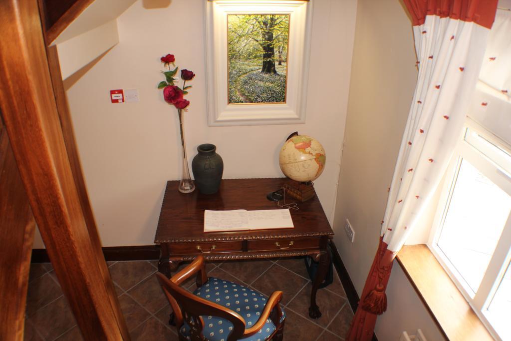Keanes Of Curraheen, Bar, Restaurant & Accommodation Tralee Eksteriør bilde